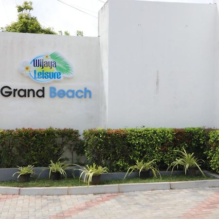 Grand Beach Wadduwa Kültér fotó
