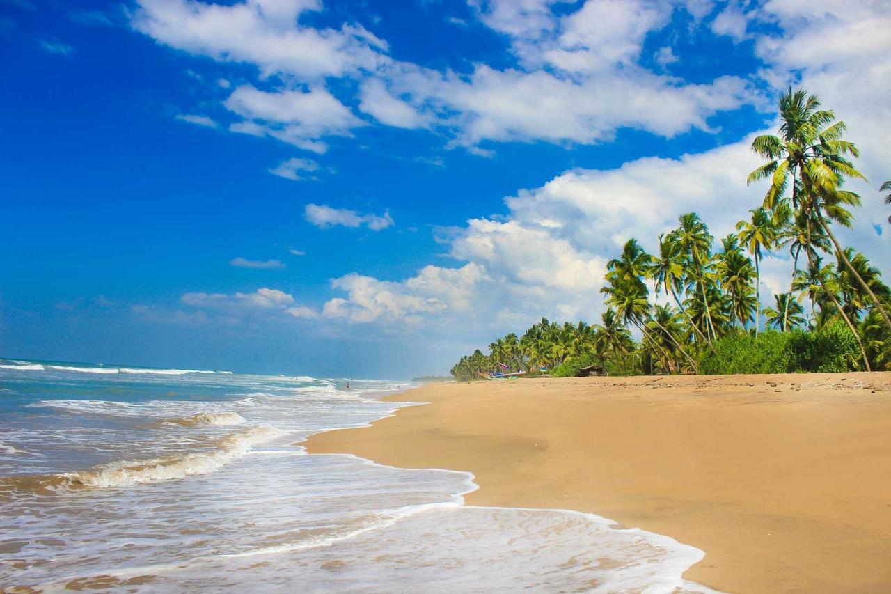 Grand Beach Wadduwa Kültér fotó