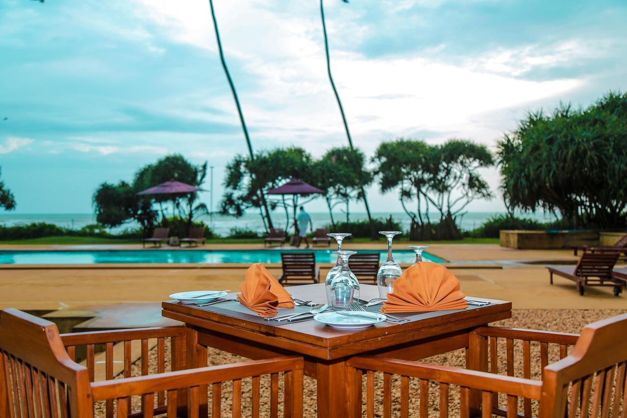 Grand Beach Wadduwa Kültér fotó